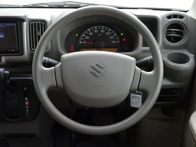 エブリイバン（スズキ）の車両写真