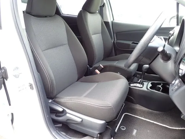 ヴィッツ（トヨタ）の車両写真