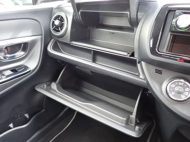 ヴィッツ（トヨタ）の車両写真