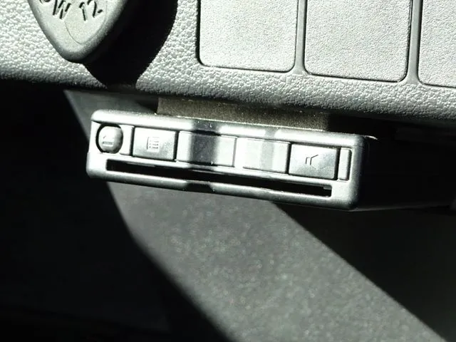 ミラ　イース（ダイハツ）の車両写真