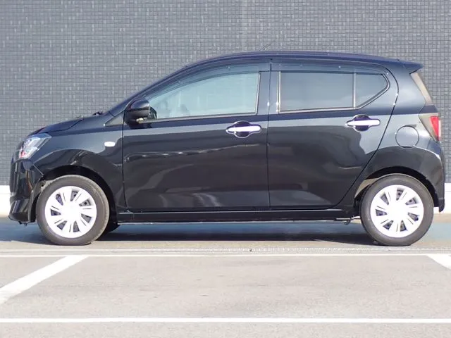 ミラ　イース（ダイハツ）の車両写真