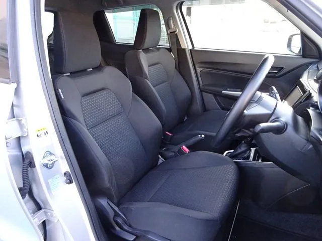 スズキ　スイフト