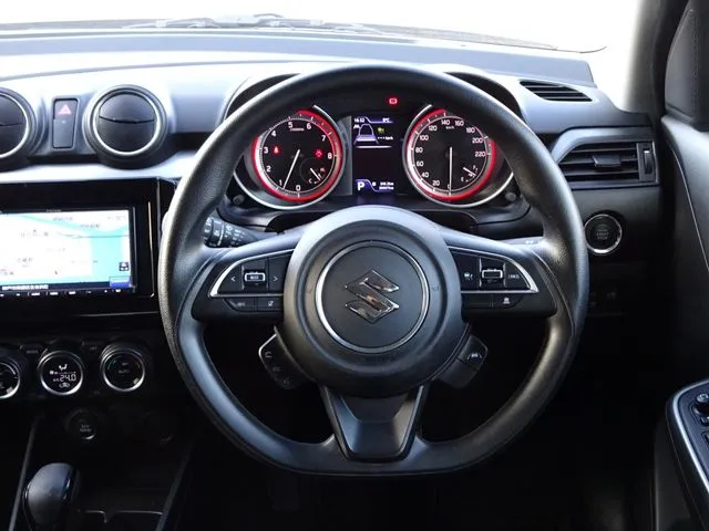 スズキ　スイフト