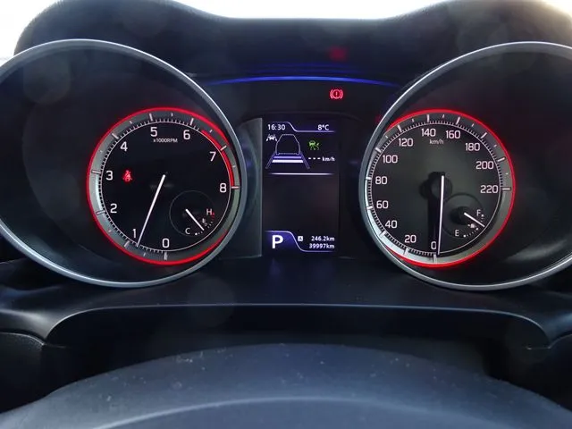 スズキ　スイフト