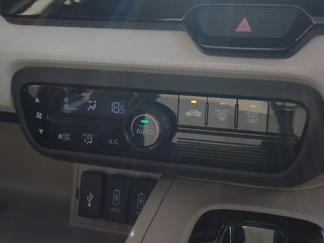 Ｎ　ＢＯＸ（ホンダ）の車両写真