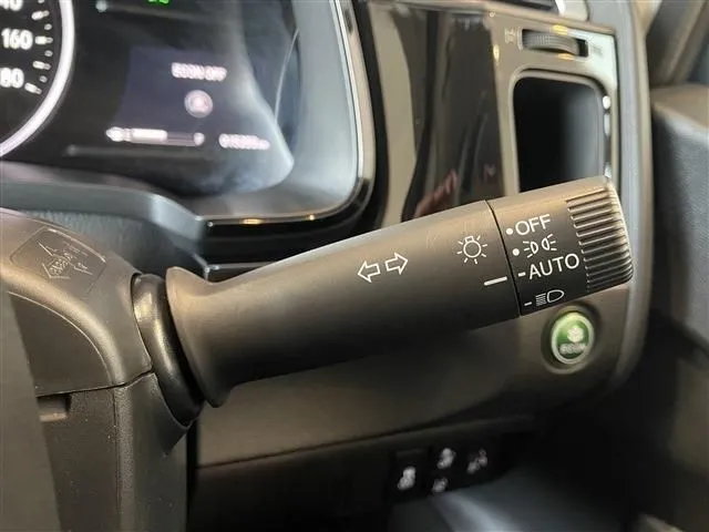 シャトル　ハイブリッド（ホンダ）の車両写真