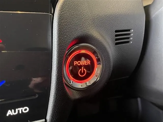 シャトル　ハイブリッド（ホンダ）の車両写真