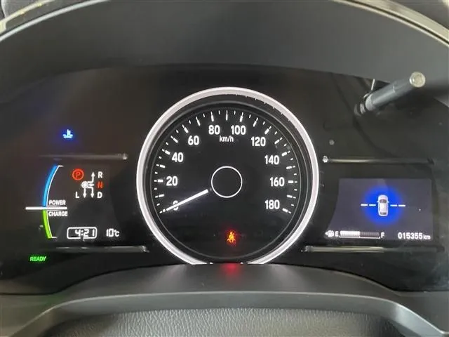 シャトル　ハイブリッド（ホンダ）の車両写真