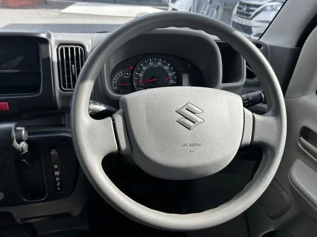 エブリイバン（スズキ）の車両写真