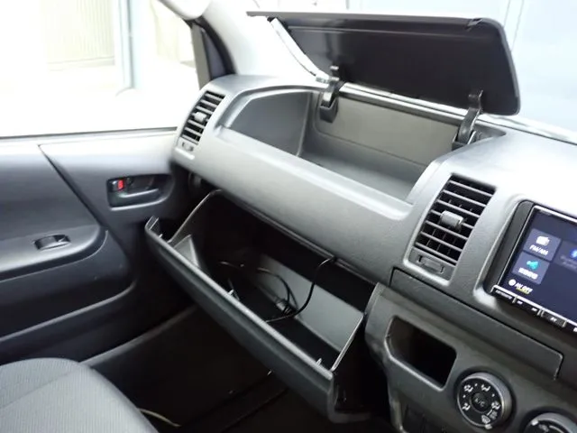 ハイエースバン　１．２５ｔ　２ＷＤ（トヨタ）の車両写真