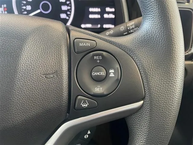 シャトル　ハイブリッド（ホンダ）の車両写真