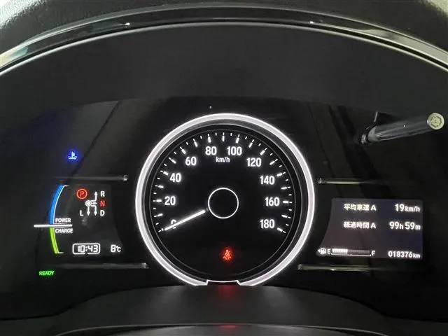 シャトル　ハイブリッド（ホンダ）の車両写真