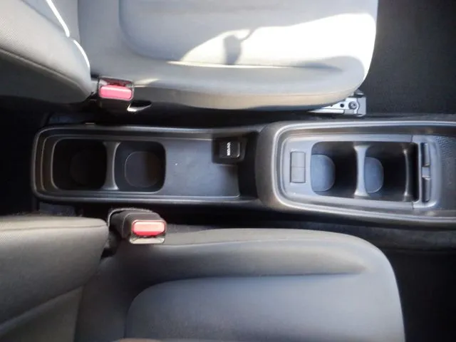 アクア（トヨタ）の車両写真