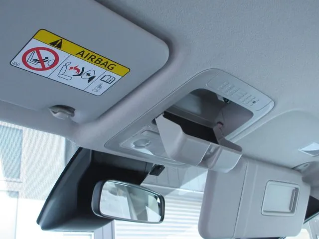 ヴォクシー(トヨタ)の車両写真