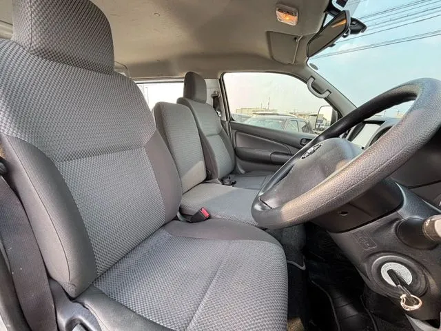 ＮＶ３５０キャラバン　１．２ｔ（ニッサン）の車両写真