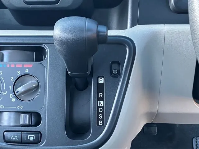 パッソ 4WD(トヨタ)の車両写真