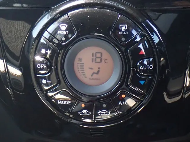 ノート（ニッサン）の車両写真