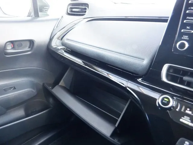 アクア（トヨタ）の車両写真