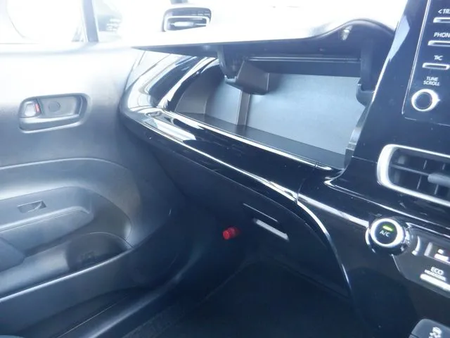 アクア（トヨタ）の車両写真