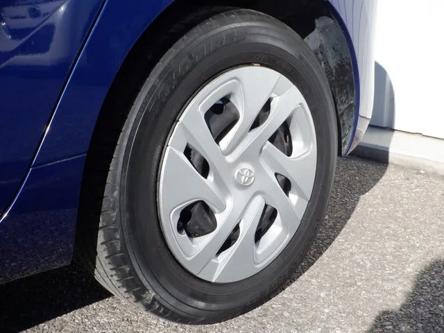 アクア（トヨタ）の車両写真