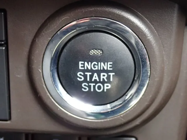 トール（ダイハツ）の車両写真