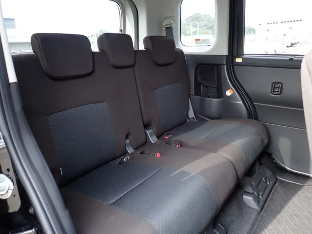 トール（ダイハツ）の車両写真