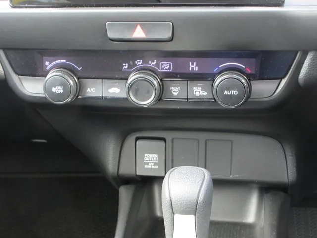 フィット e:HEV 4WD(ホンダ)の車両写真