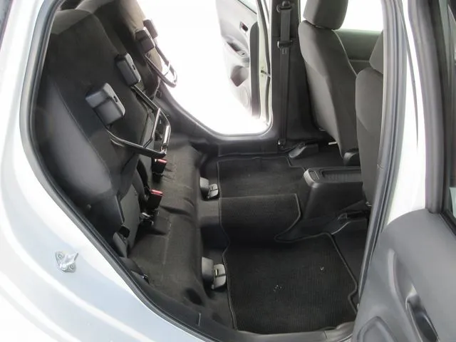 フィット e:HEV 4WD(ホンダ)の車両写真