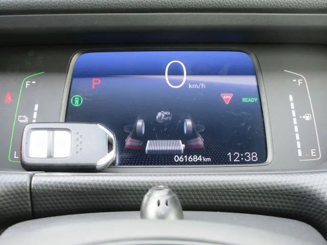 フィット e:HEV 4WD(ホンダ)の車両写真