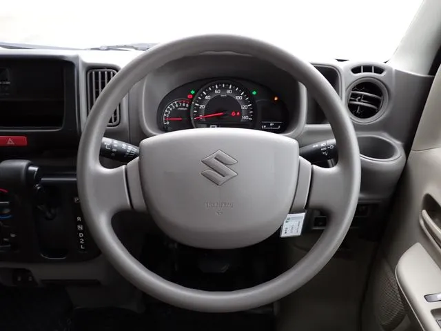 エブリイバン（スズキ）の車両写真