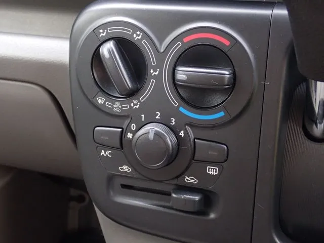 エブリイバン（スズキ）の車両写真