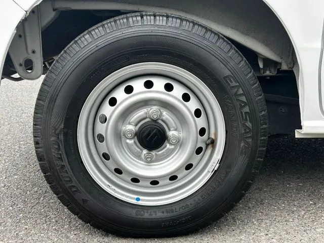 エブリイバン（スズキ）の車両写真