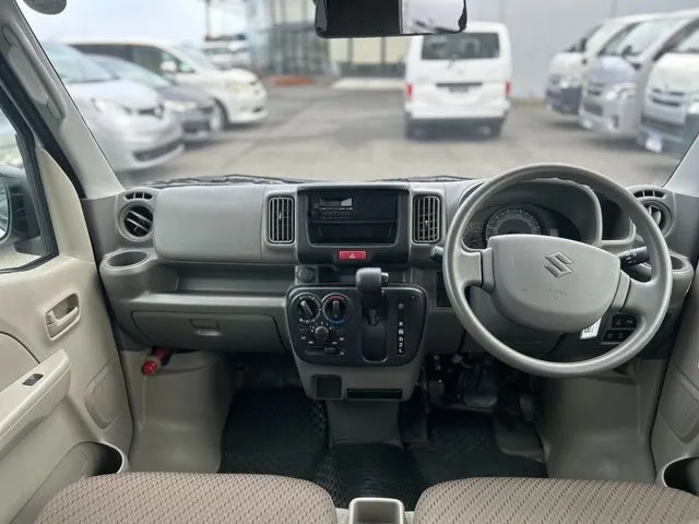 エブリイバン（スズキ）の車両写真