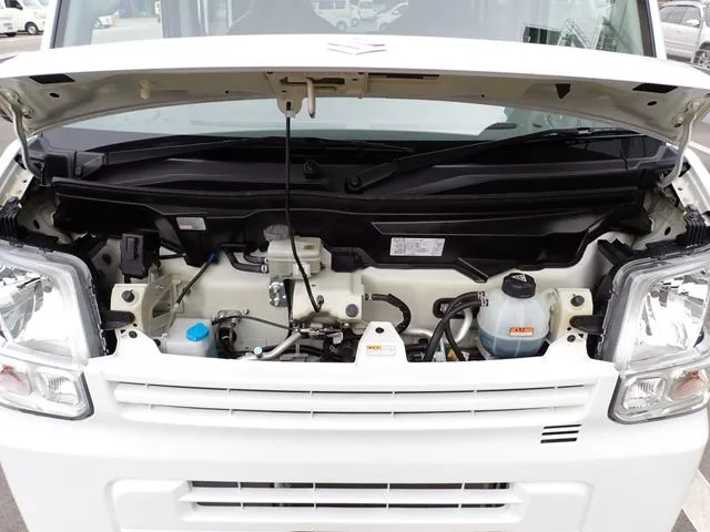 エブリイバン（スズキ）の車両写真