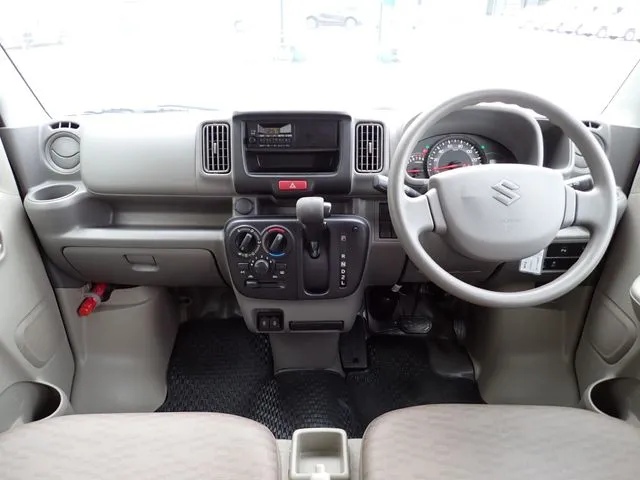 エブリイバン（スズキ）の車両写真