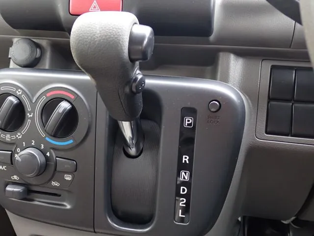 エブリイバン（スズキ）の車両写真