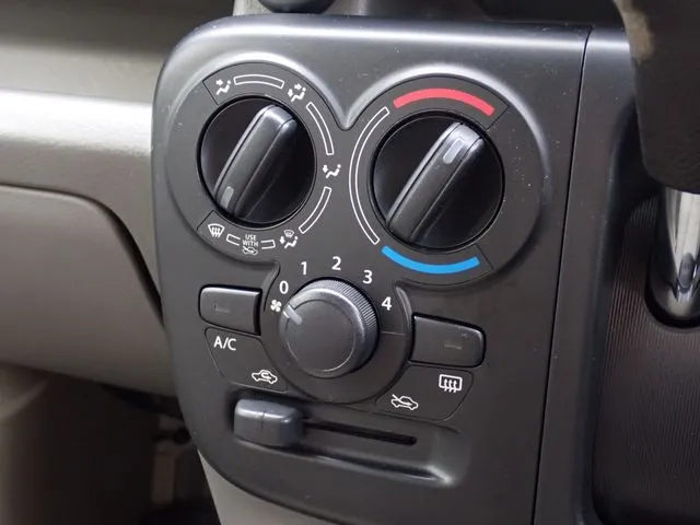 エブリイバン（スズキ）の車両写真