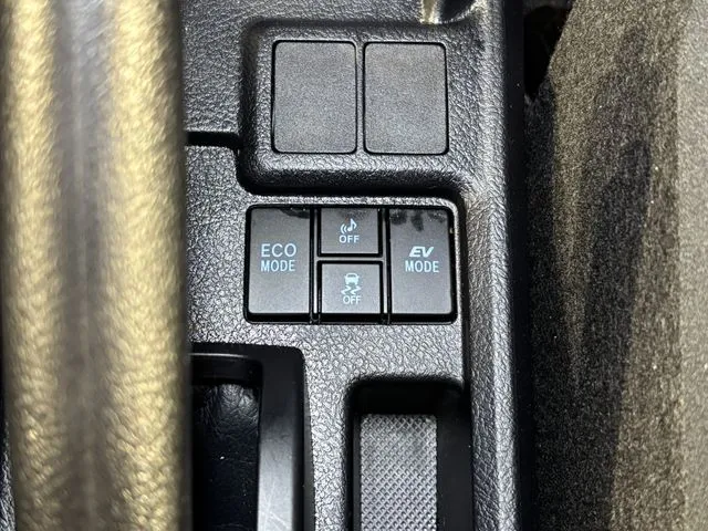 トヨタ　カローラフィールダー　ハイブリッド