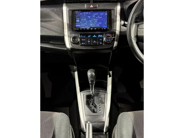 トヨタ　カローラフィールダー　ハイブリッド