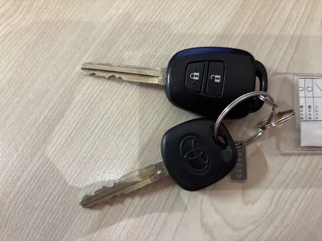 トヨタ　カローラフィールダー　ハイブリッド