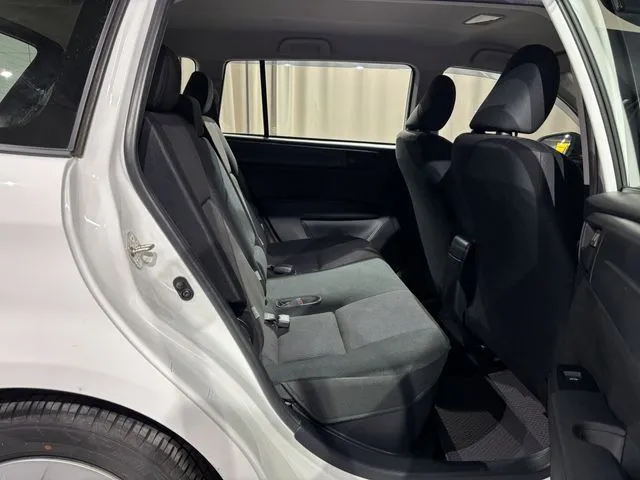 トヨタ　カローラフィールダー　ハイブリッド