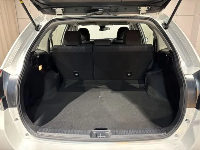 トヨタ　カローラフィールダー　ハイブリッド