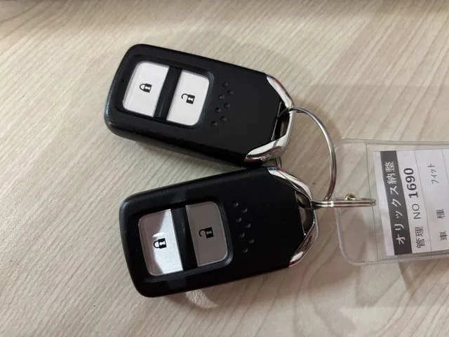 ホンダ　フィット　ｅ：ＨＥＶ