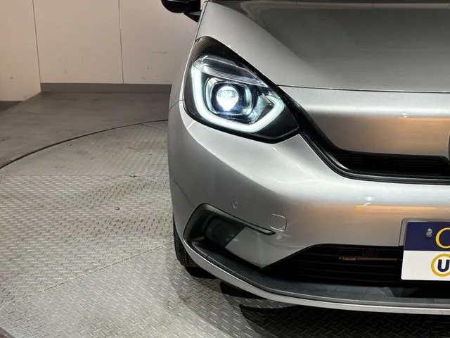 ホンダ　フィット　ｅ：ＨＥＶ