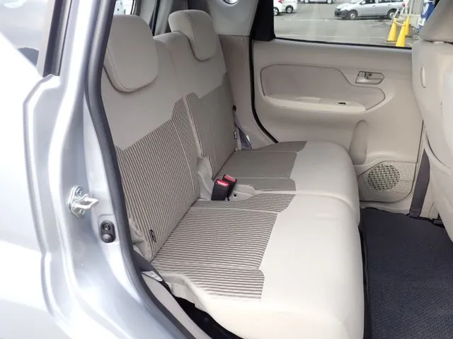 ムーヴ（ダイハツ）の車両写真