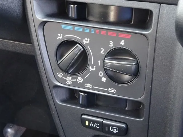 ハイゼットカーゴ（ダイハツ）の車両写真