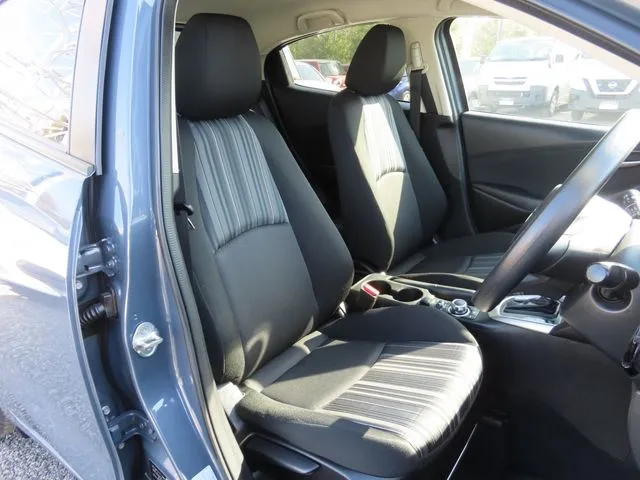 ＭＡＺＤＡ２（マツダ）の車両写真