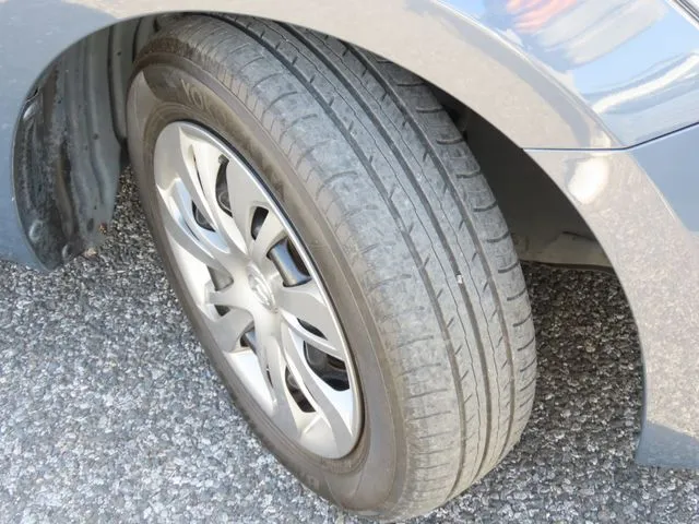 ＭＡＺＤＡ２（マツダ）の車両写真