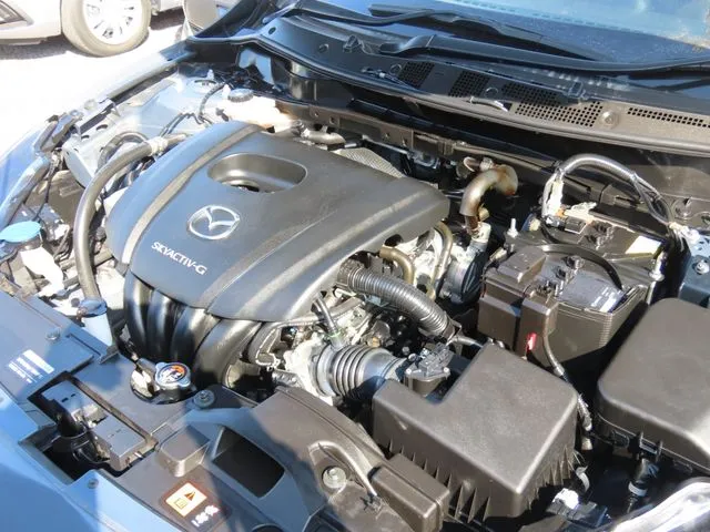 ＭＡＺＤＡ２（マツダ）の車両写真