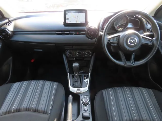 MAZDA2(マツダ)の車両写真